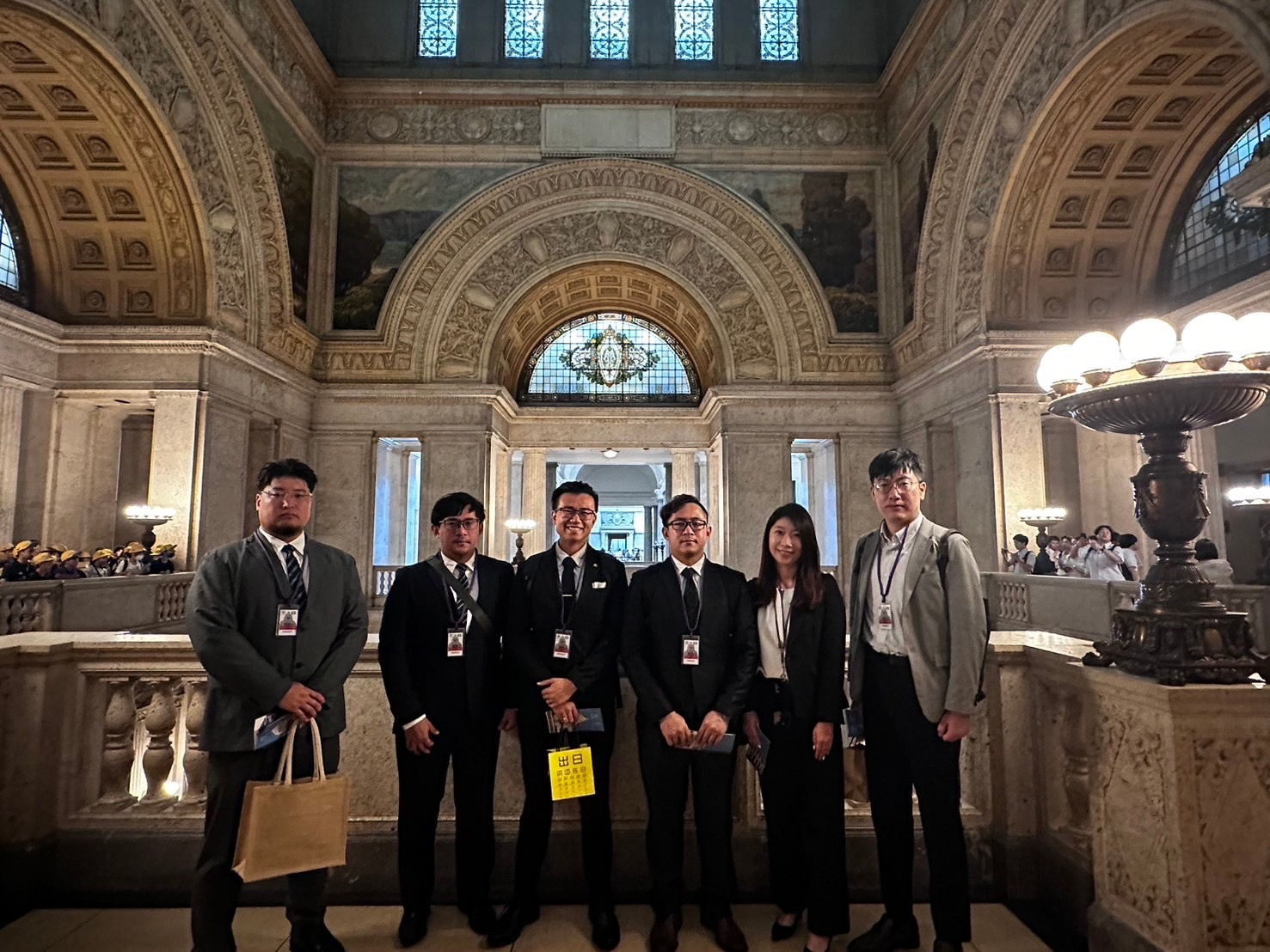 受邀參訪日本國會